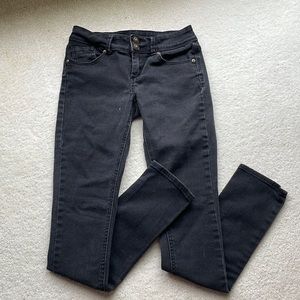 Women’s Black Skinny Jeans